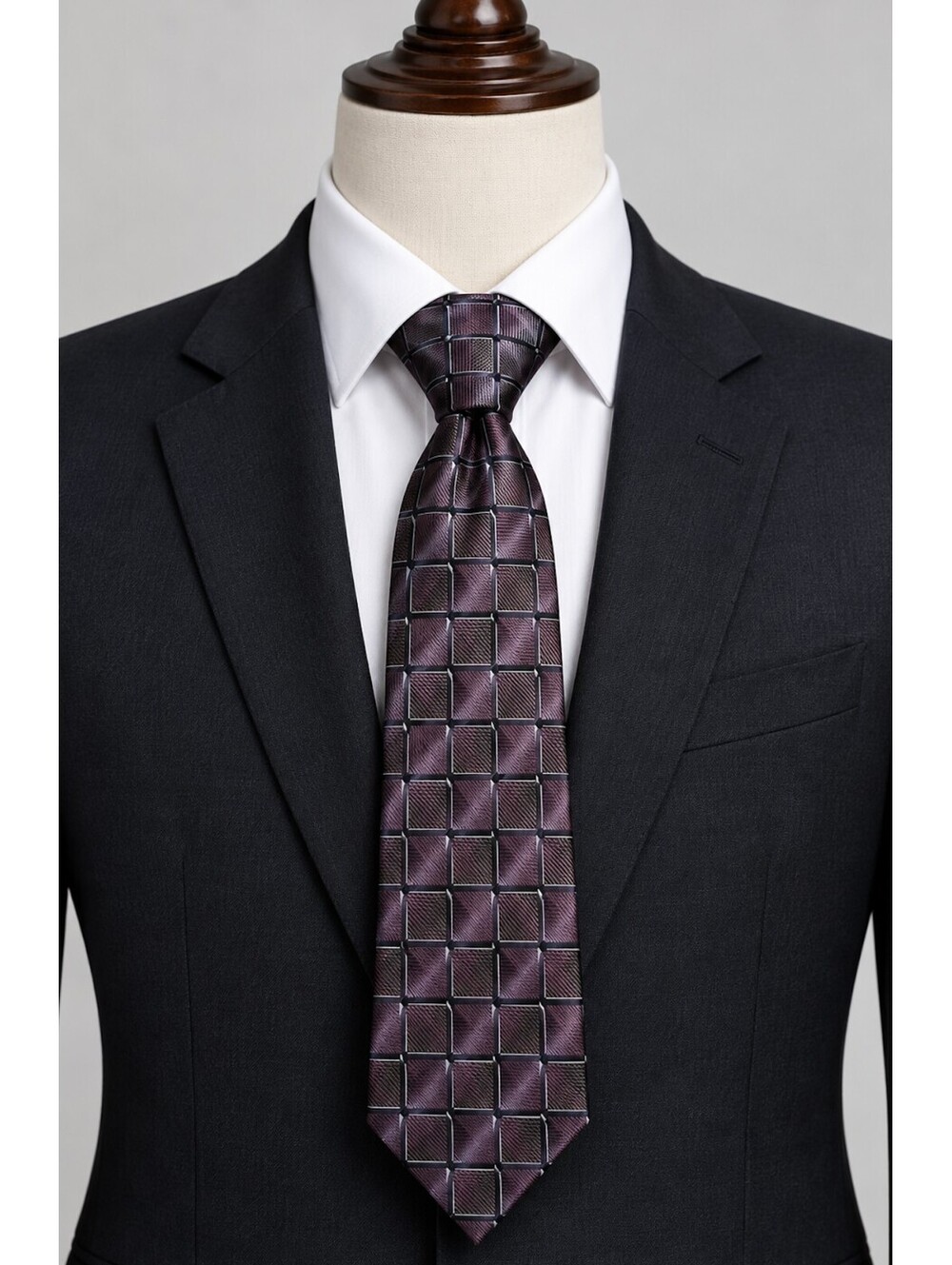 Bill Blass Men’s Silk Neck Tie Purple Geometric Grid Pattern Classic Width